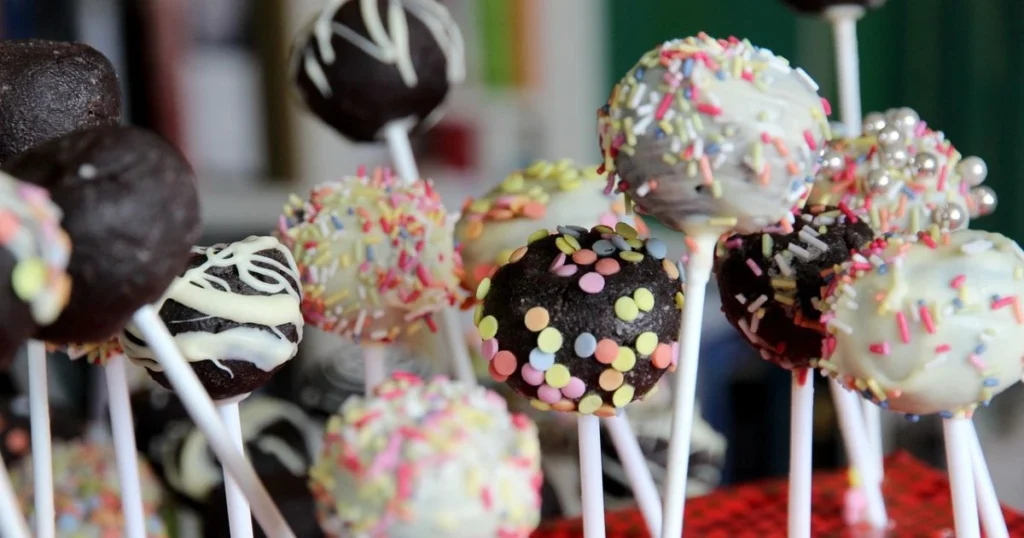 birthday cake pops